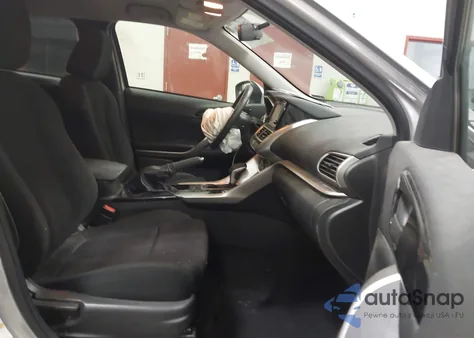 2019 Mitsubishi Eclipse Cross Es z USA, uszkodzony, nr VIN JA4AT3AA6KZ031105